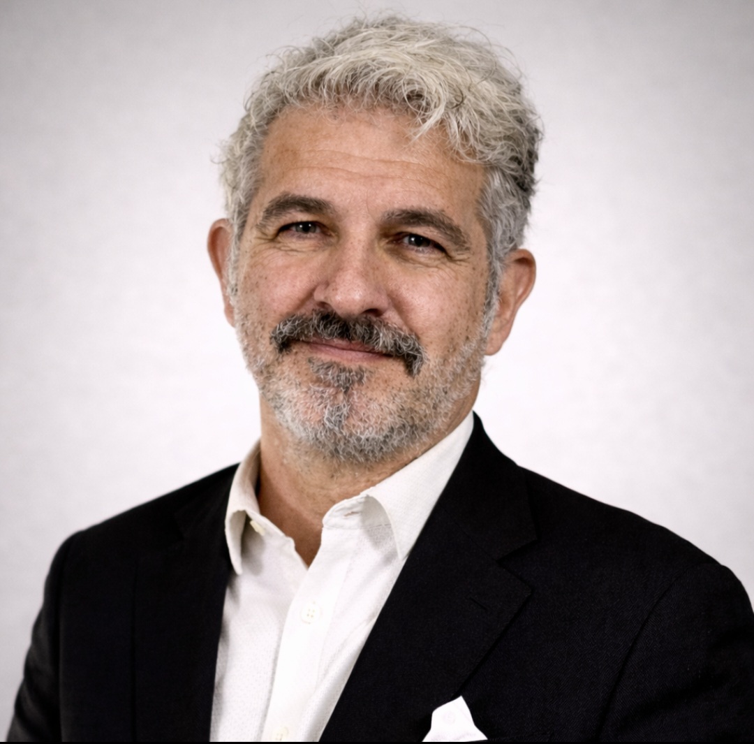 Massimo Mani